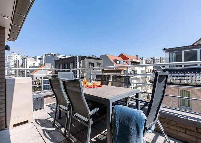 Huswell - Centrally Located Apartment With Sunny Terrace