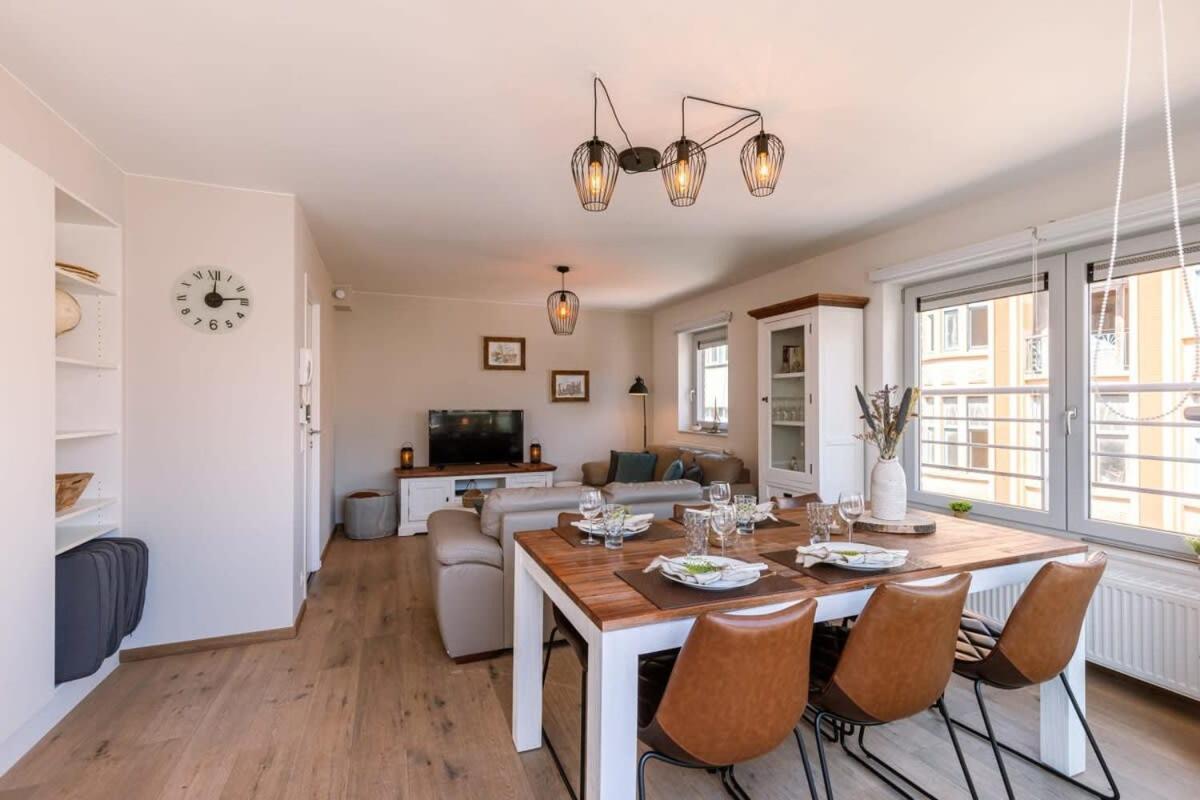 Huswell - Centrally Located With Sunny Terrace *