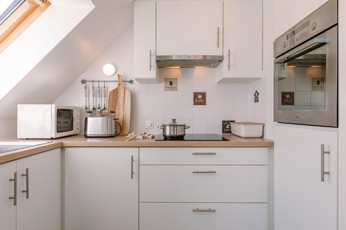 Huswell - Centrally Located With Sunny Terrace